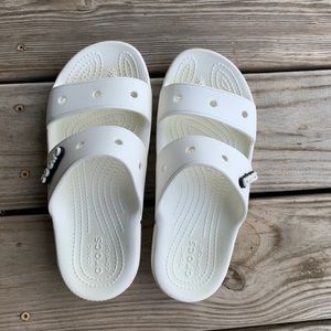 Women’s Crocs Sides size 8
